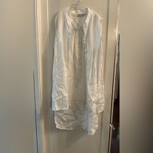 Neiman Marcus White sleeveless coverup Size M